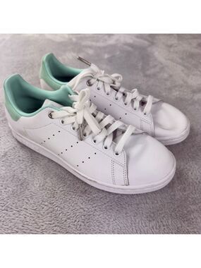 Adidas Women's Size 9 US/7.5 UK/41 1/3 EU Stan Smith Cloud White Art G27908